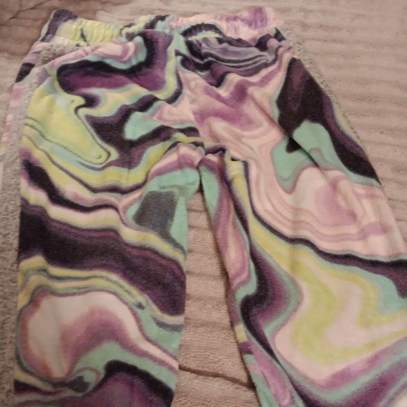 Girls fleece top and bottom by Justice. - Picture 6 of 10